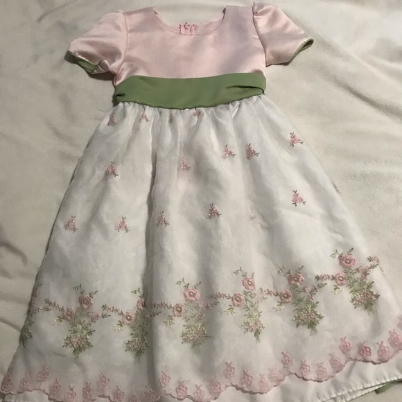 Beautiful girls dress - Picture 1 of 6